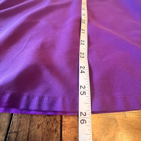 2pc bundle of FIGS Scrub Tops - Picture 5 of 16